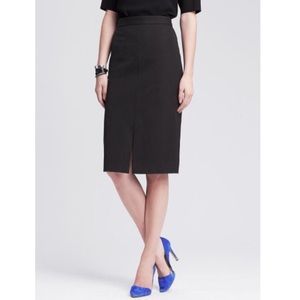 Banana Republic | NWOT Sloan Black Pencil Skirt